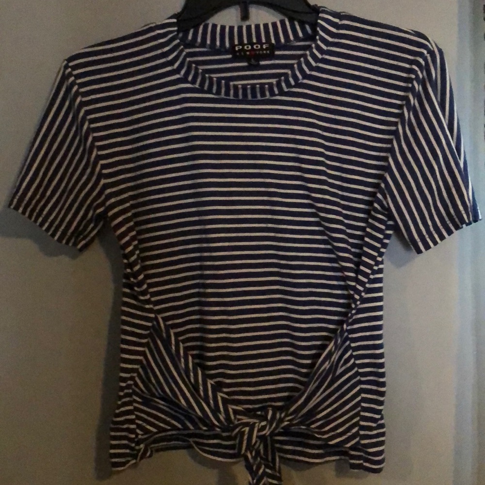 Navy and white stripped cropped tie t shirt!💙🤍